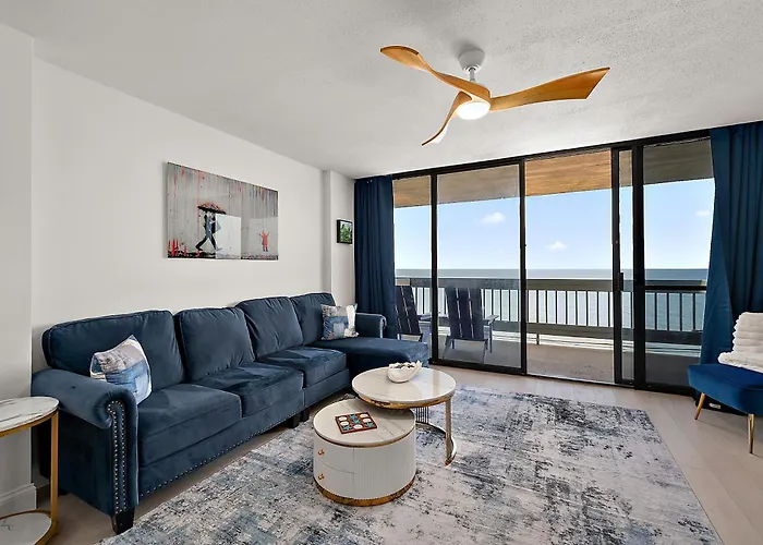 Beautiful 2 Bedroom / 2 Bathroom Beachfront With Indoor Pool Ocean Stadt