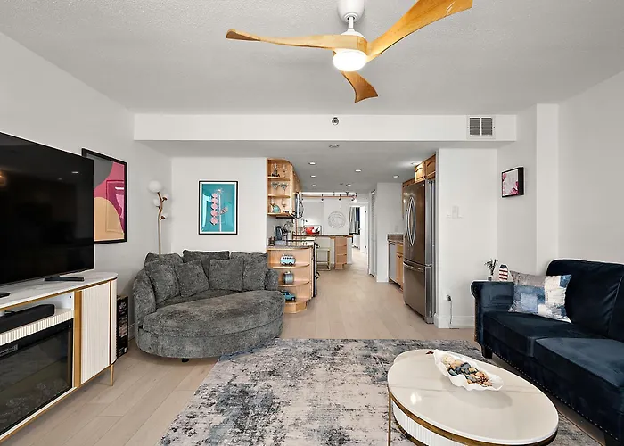 Beautiful 2 Bedroom / 2 Bathroom Beachfront With Indoor Pool * Ocean Stadt