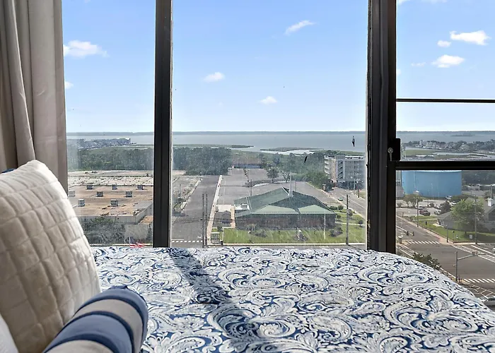 Beautiful 2 Bedroom / 2 Bathroom Beachfront With Indoor Pool Ferienhaus