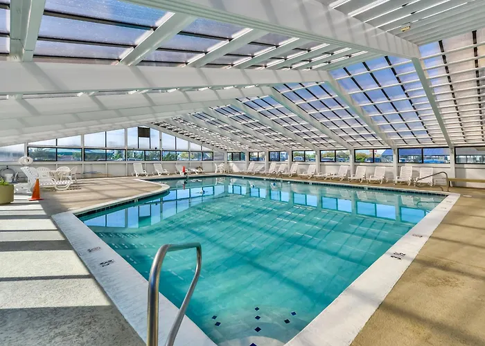 Beautiful 2 Bedroom / 2 Bathroom Beachfront With Indoor Pool * Ocean Stadt